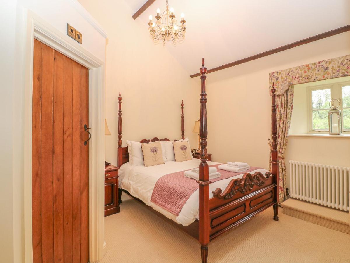 The Tack Room Cottage Ashover Exterior photo